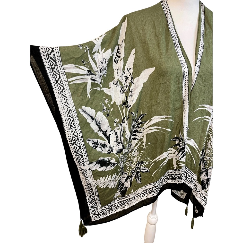 VINCE CAMUTO Green Floral Kimono Wrap O/S Tropical Tassel Boho Chic - Picture 5 of 11